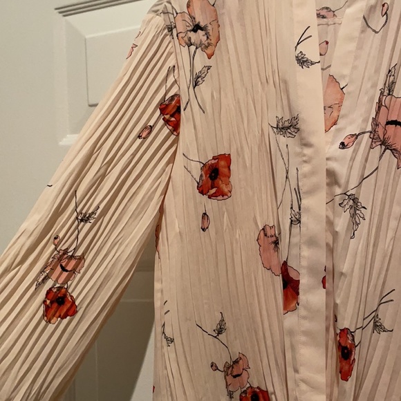 Blouse - Picture 2 of 4